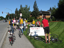 (Photo - cyclists and volunteers at SLAC Bike to Work Day 2009)