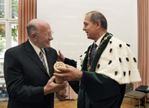 (Photo - Jonathan Dorfan receives an honorary degree at UT Dresden)