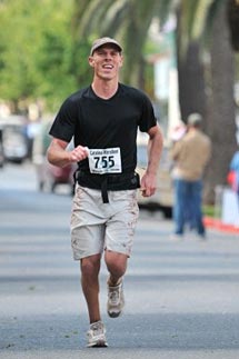 (Photo - Chris McGuinness runs the Catalina Marathon.)